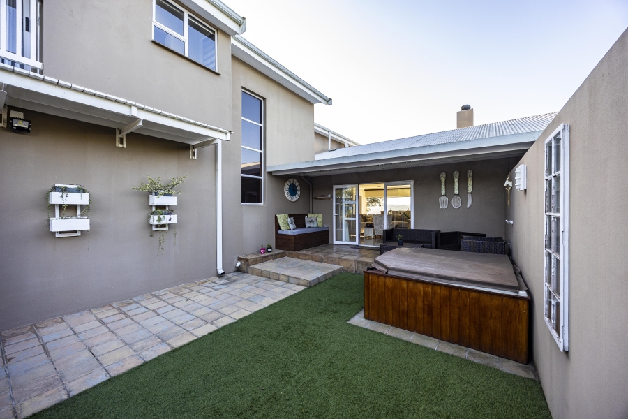 3 Bedroom Property for Sale in Gonubie North Eastern Cape